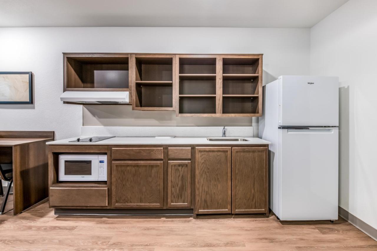 Woodspring Suites Charlotte - University Research Park ภายนอก รูปภาพ