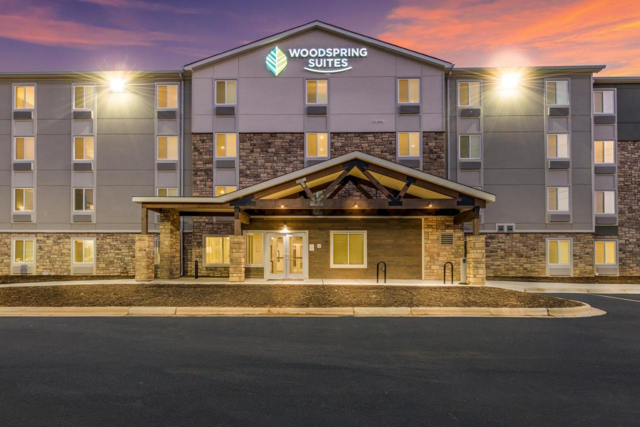 Woodspring Suites Charlotte - University Research Park ภายนอก รูปภาพ